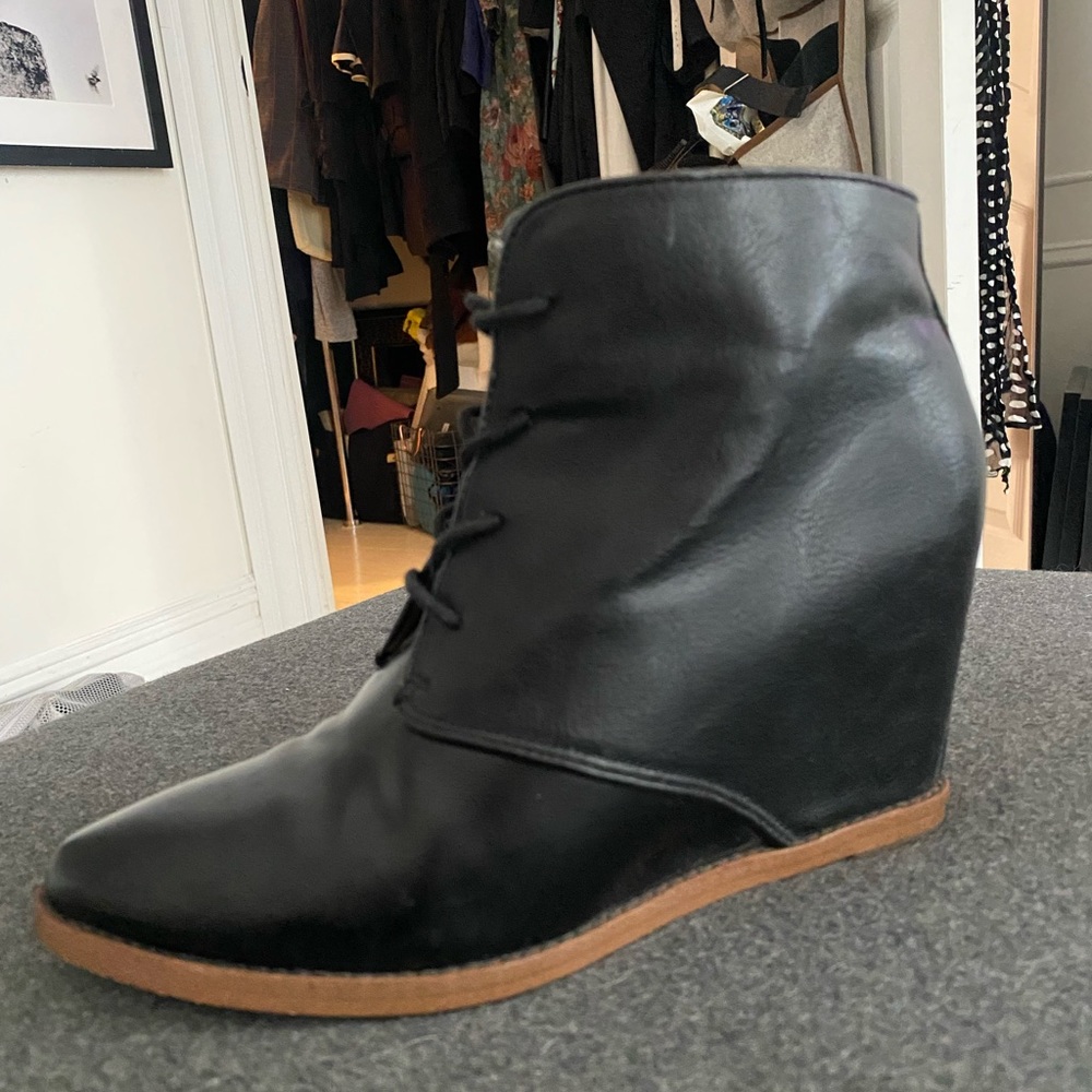Dolce Vita black leather bootie